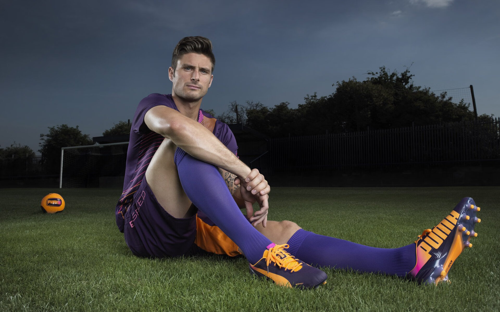 _湖人队士气高昂，向季后赛目标迈进_，湖人队v